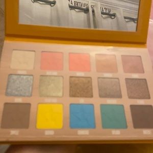 Jeffree Star thirsty Pallete brand new